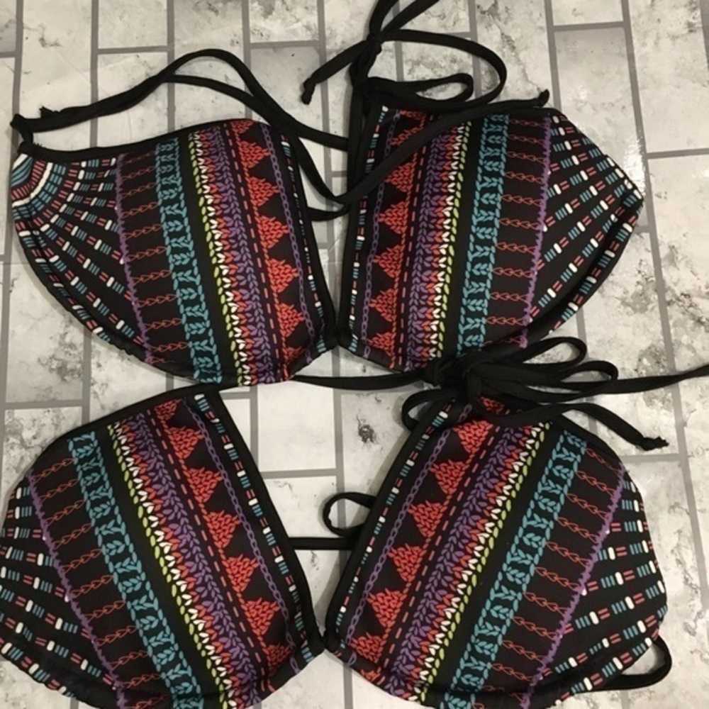 Flying Tomato Size Medium Bikini Tops 2pcs Set